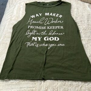 Muscle tank size medium